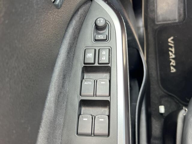 Suzuki VITARA 1.0 Boosterjet Stijl Automaat | Achteruitrijcamera | PDC V+A | LED Koplampen | Keyless start | Climate Control | Navigatie |