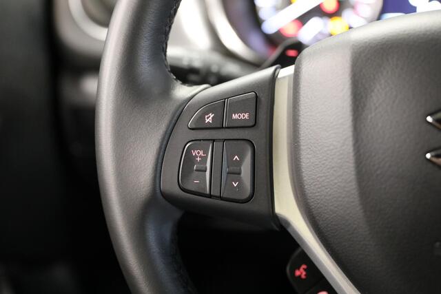 Suzuki VITARA 1.5 Hybrid Style | Schuif- opendak | Cruise Adaptief