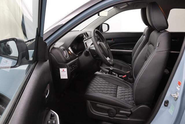 Suzuki VITARA 1.4 Boosterjet Style Smart Hybrid | Diamond Stitching Lederen Bekleding | Black Rhino Pakket | Stoelverwarming | Grootscherm Navigatie | Demo Korting |