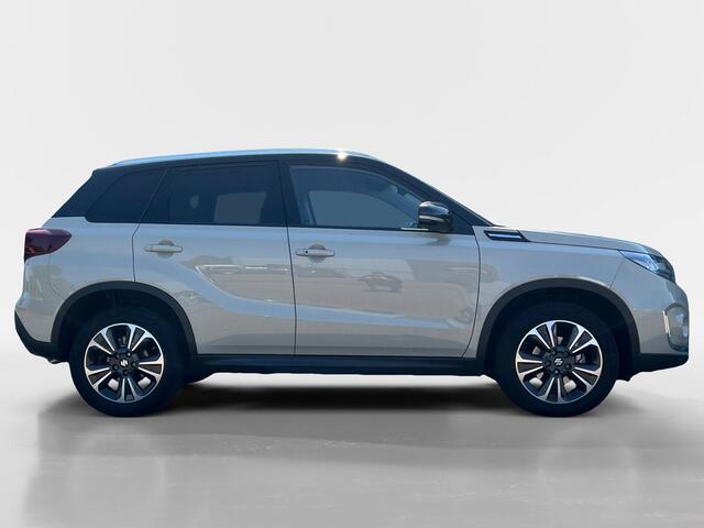 Suzuki VITARA 1.5 Hybrid Style AUTOMAAT | STOELVERWARMING | CAMERA | NAVI | ZWART DAK |