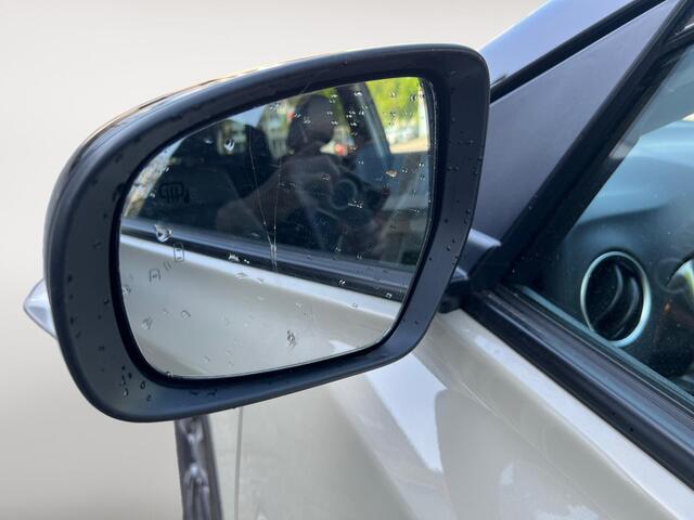 Suzuki VITARA 1.5 Hybrid Style AUTOMAAT | STOELVERWARMING | CAMERA | NAVI | ZWART DAK |