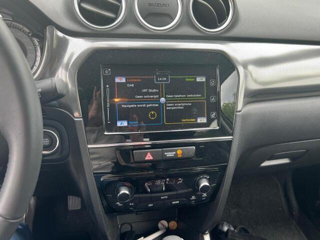 Suzuki VITARA 1.5 HYBRID STYLE ALLGRIP AUT. 4x4 | Dodehoeksensoren | Alcantara | Keyless