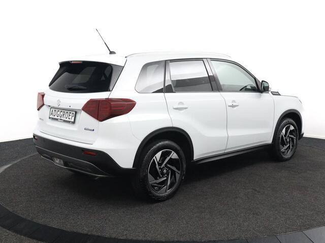 Suzuki VITARA 1.4 Boosterjet Style Smart Hybrid | Parkeersensoren Rondom | Alcantara Bekleding | Dodehoek Detectie | Navigatie | Stoelverwarming |