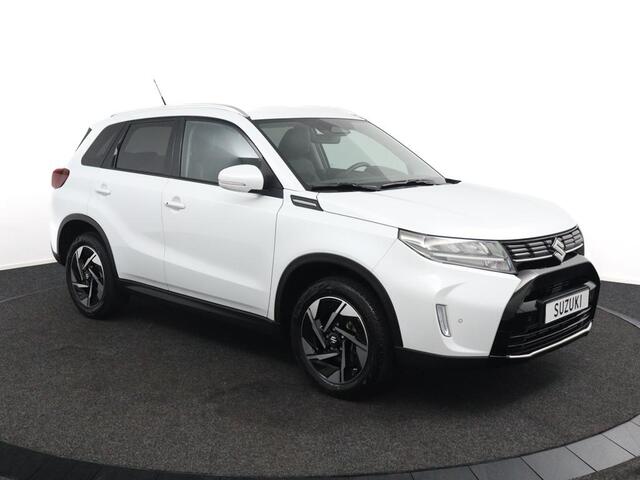Suzuki VITARA 1.4 Boosterjet Style Smart Hybrid | Parkeersensoren Rondom | Alcantara Bekleding | Dodehoek Detectie | Navigatie | Stoelverwarming |