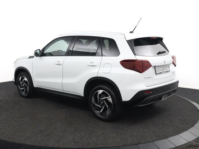 Suzuki VITARA 1.4 Boosterjet Style Smart Hybrid | Parkeersensoren Rondom | Alcantara Bekleding | Dodehoek Detectie | Navigatie | Stoelverwarming |