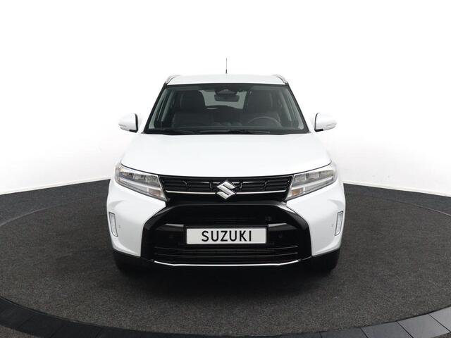 Suzuki VITARA 1.4 Boosterjet Style Smart Hybrid | Parkeersensoren Rondom | Alcantara Bekleding | Dodehoek Detectie | Navigatie | Stoelverwarming |