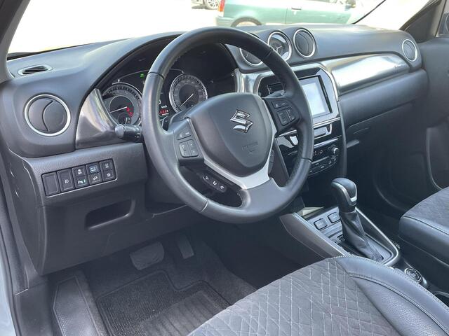Suzuki VITARA 1.5 Hybrid Style AllGrip **SCHUIF-/KANTELDAK/ NAVIGATIE/ DODE HOEK DETECTIE**