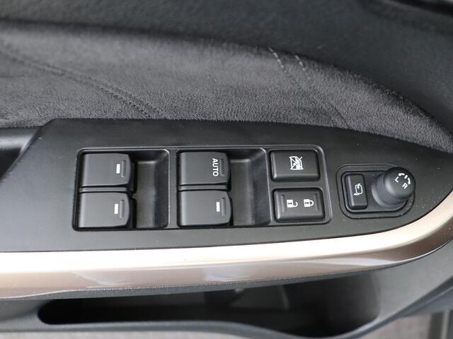 Suzuki VITARA 1.6 Experience I Navigatie I Elektrisch Glazen Schuif/Kanteldak I Afneembare Trekhaak I