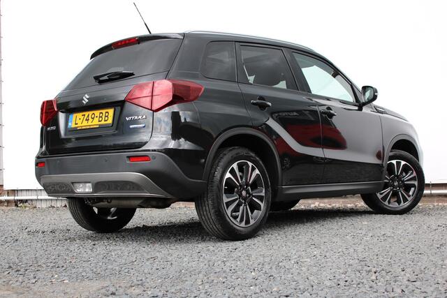 Suzuki VITARA 1.4 Boosterjet Style Smart Hybrid Navigatie, Parkeersensoren voor en achter, Stoelverwarming, Achteruitrijcamera
