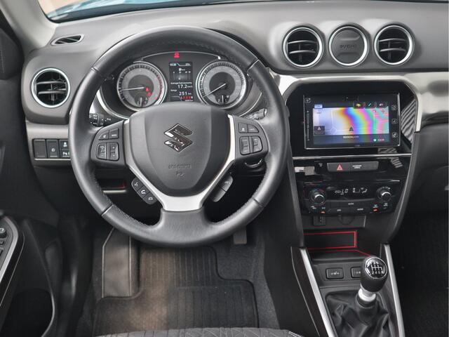 Suzuki VITARA 1.4 Boosterjet Style Smart Hybrid | Camera | Navigatie | Stoelverwarming | Cruise control | Afneembare Trekhaak |