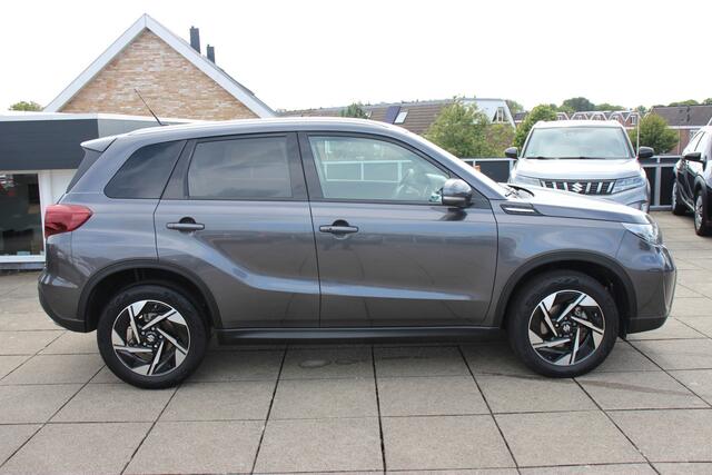 Suzuki VITARA 1.4 Boosterjet Style Hybrid | Navi | PDC | NIEUW MODEL! |