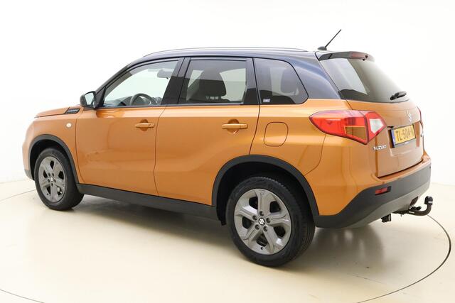 Suzuki VITARA 1.6 Exclusive | Navigatie | Climate control | Trekhaak | Zwart dak | Extra getint glas | Stoelverwarming | Hoge instap | Lichtmetalen velgen