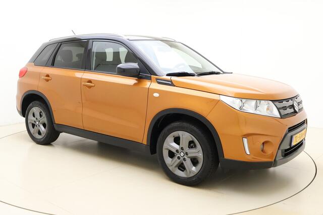 Suzuki VITARA 1.6 Exclusive | Navigatie | Climate control | Trekhaak | Zwart dak | Extra getint glas | Stoelverwarming | Hoge instap | Lichtmetalen velgen