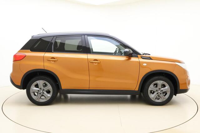 Suzuki VITARA 1.6 Exclusive | Navigatie | Climate control | Trekhaak | Zwart dak | Extra getint glas | Stoelverwarming | Hoge instap | Lichtmetalen velgen