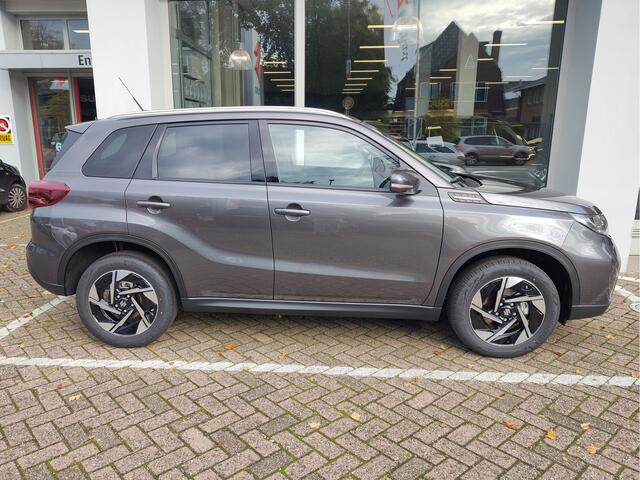 Suzuki VITARA 1.4 BOOSTERJET STYLE SMART HYBRID De Vernieuwde Vitara | Met 6 JAAR GARANTIE! | Inclusief ¤ 2.000,- Voorraad Voordeel