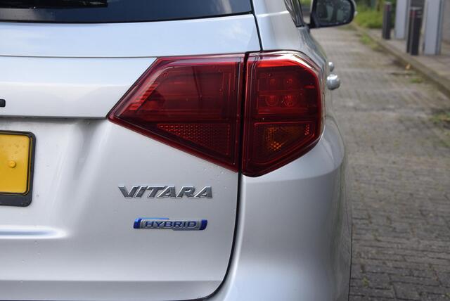 Suzuki VITARA 1.4 Boosterjet Style Smart Hybrid | Volledig onderhouden | Lederen bekleding | Apple carplay/android |