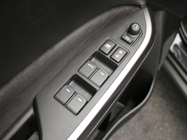 Suzuki VITARA 1.5 Hybrid Style AUTOMAAT / Trekhaak / Glazen schuif-kanteldak / 1ste eigenaar / Adaptieve cruise control / Dealer onderhouden / Historie aanwezig / Navigatie / Apple CarPlay & Android Auto / Airco Climat Control /