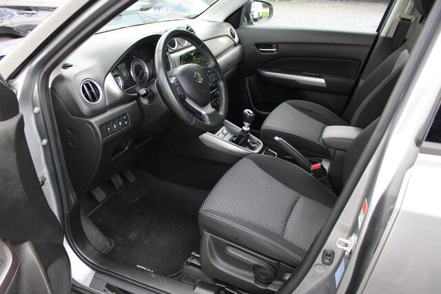 Suzuki VITARA 1.4 Boosterjet Select Smart Hybrid , Trekhaak, Parkeersensoren, ORG NL en Dealer onderhouden!