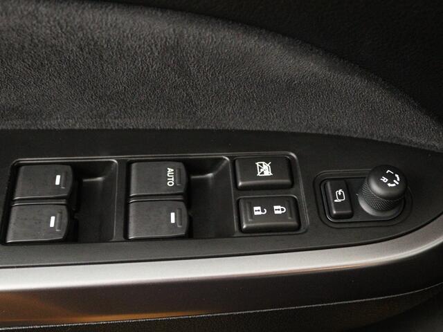 Suzuki VITARA 1.4 Boosterjet Style Smart Hybrid | Apple Carplay / Android Auto (Navigatie) | Panoramadak | Parkeersensoren rondom | Lederen bekleding | Keyless Entry |