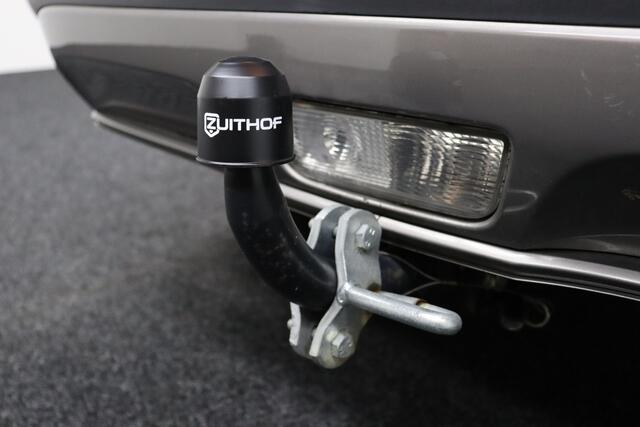 Suzuki VITARA 1.0 Boosterjet Select | Cruise-control | Trekhaak | Camera | Clima | Apple Carplay & Android Auto | Bi-Tone | Navigatie | Stoelverwarming