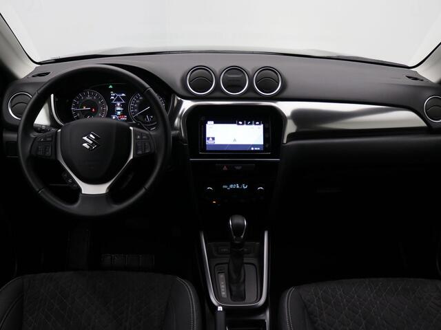 Suzuki VITARA 1.5 Hybrid Style AUTOMAAT / Trekhaak / Hybrid / Automaat / Navigatie / Adaptieve Cruise Control / Historie bekend / 1ste Eigenaar /