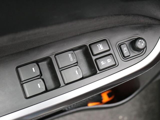 Suzuki VITARA 1.5 Hybrid Style AUTOMAAT / Trekhaak / Hybrid / Automaat / Navigatie / Adaptieve Cruise Control / Historie bekend / 1ste Eigenaar /