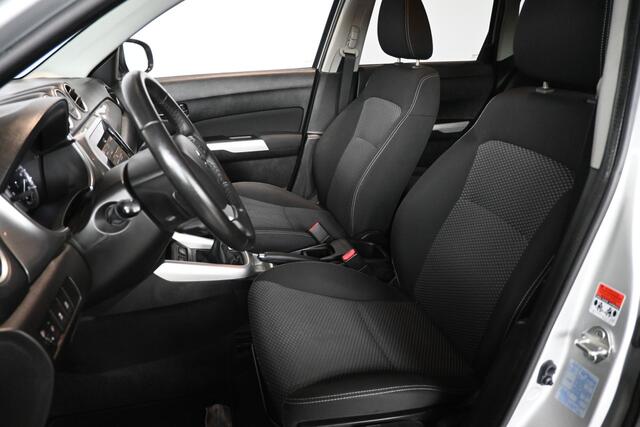 Suzuki VITARA 1.6 Exclusive Clima Navigatie Trekhaak Goed Onderhouden! Inruil Mogelijk!