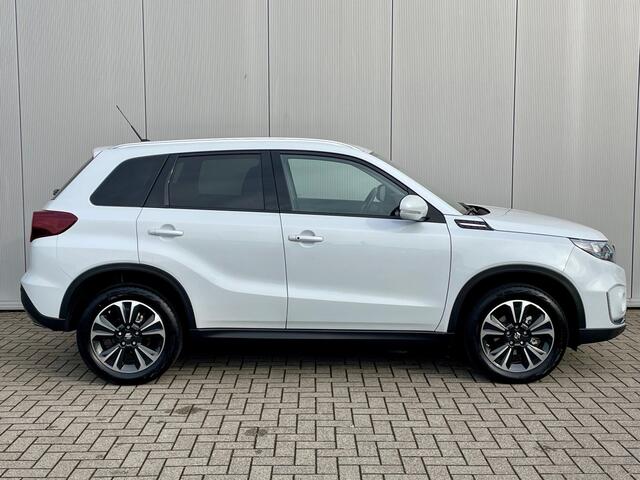 Suzuki VITARA 1.5 Hybrid Style Automaat Navigatie, Schuifdak, Adaptive Cruisecontrol, Climate Control, 17"Lm, Dodehoek Detectie