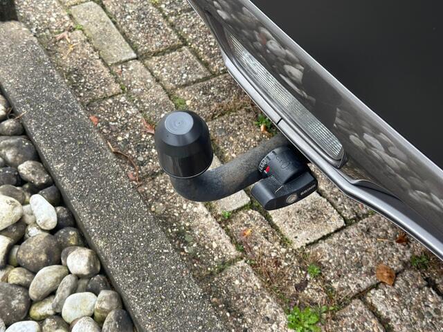 Suzuki VITARA 1.0 Boosterjet Select ''Trekhaak - Allseasonbanden - Infotainment Incl. camera ''