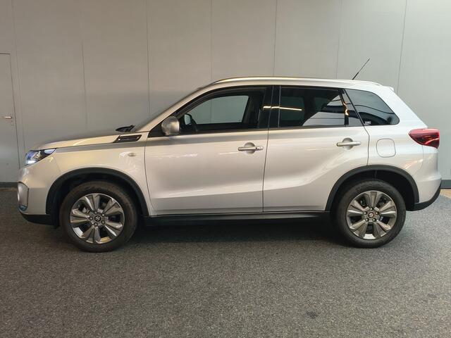 Suzuki VITARA 1.5 Hybrid Select AUTOMAAT uit 2023 Rijklaar + 12 maanden Bovag-garantie Henk Jongen Auto's in Helmond, al 50 jaar service zoals 't hoort!