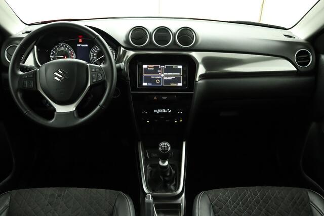 Suzuki VITARA 1.4 Boosterjet Style Smart Hybrid | Climate control | Cruise control adaptive | Navigatie | Panoramadak | Stoelverwarming | Apple carplay, Android auto | Camera |