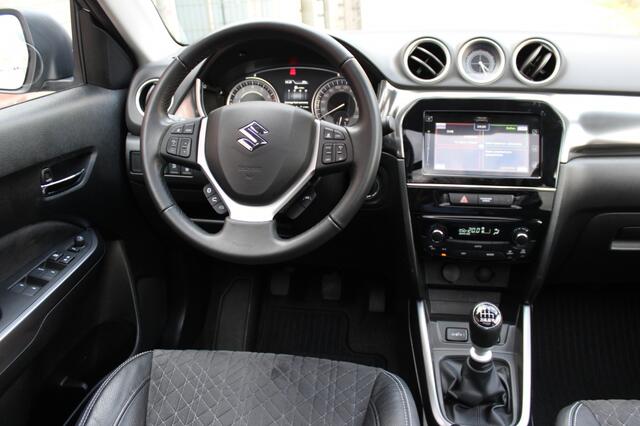 Suzuki VITARA 1.4 Boosterjet Style Smart Hybrid | Pano | Trekhaak | Full Led