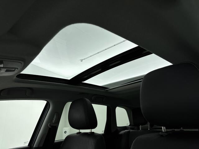 Suzuki VITARA 1.4 Boosterjet Style Smart Hybrid | Parkeercamera | Parkeersensoren | Halflederen Bekleding | Navi | Sunroof | NL-Auto | Dealeronderhouden | 1E Eig |