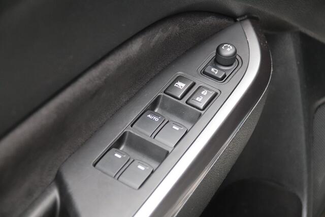 Suzuki VITARA 1.4 Boosterjet Style Smart Hybrid, Stoelverwarming, Camera, Cruise