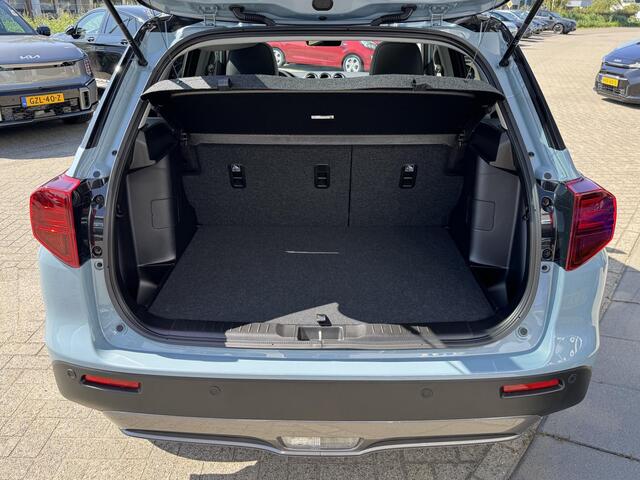 Suzuki VITARA 1.4 Boosterjet Style Hybrid Automaat Betreft een Demo. Direct leverbaar info: M.Safari 0492588976