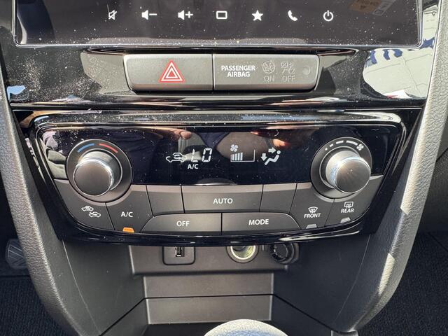 Suzuki VITARA 1.4 Boosterjet Style Hybrid Automaat Betreft een Demo. Direct leverbaar info: M.Safari 0492588976