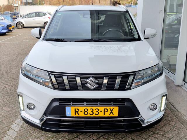 Suzuki VITARA 1.4 BOOSTERJET STYLE SMART HYBRID AUT. Alcantara | Camera | Adaptive Cruise