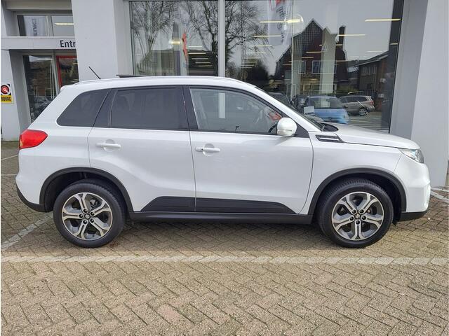 Suzuki VITARA 1.6 HIGH EXECUTIVE Open dak | Adaptive Cruise | Stoelverwarming