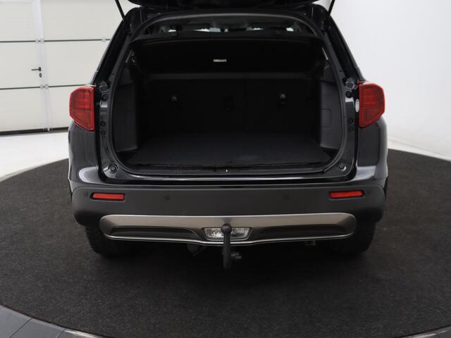 Suzuki VITARA 1.4 Boosterjet Style Smart Hybrid | Panoramadak | Leder/Alcantara | Stoelverwarming | Trekhaak | Camera | Carplay | Navigatie | Keyless | Full LED | Adaptive cruise | Climate control
