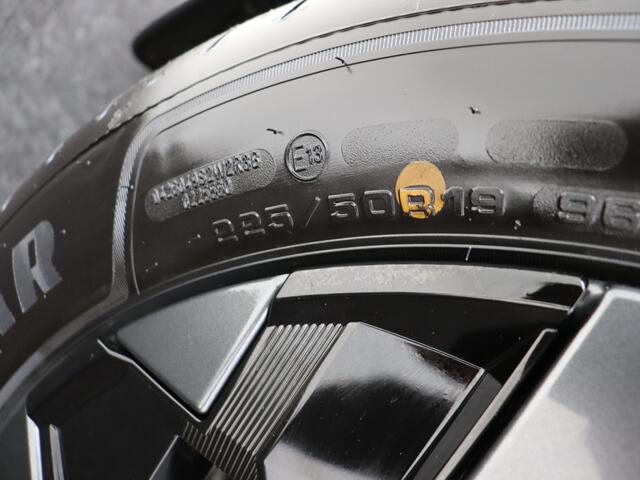 Suzuki VITARA e Style 61 kWh *NIEUW*