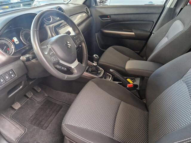 Suzuki VITARA 1.4 Boosterjet Select Smart Hybrid 18.700 KM | All season banden | Navigatie