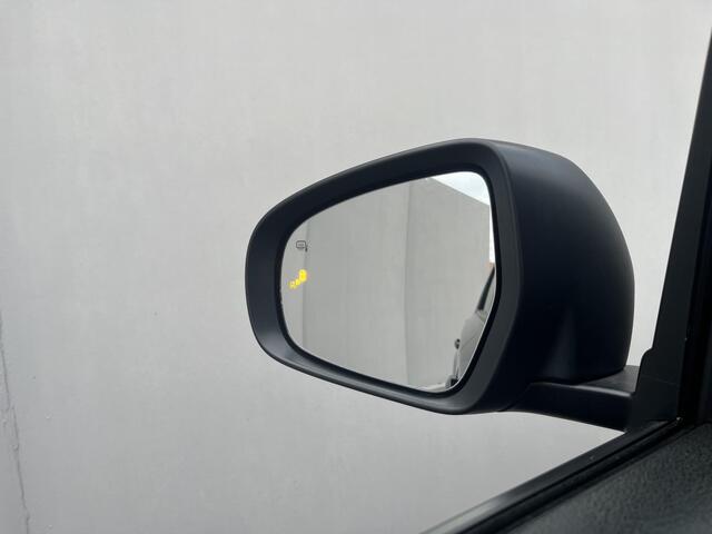 Suzuki VITARA 1.4 Boosterjet Style Smart Hybrid / Navigatie / Voorstoelen verwarmd / Trekhaak (1200 KG) / Achteruitrij camera / Cruise control adaptief