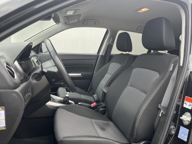 Suzuki VITARA 1.4 Boosterjet Style Smart Hybrid / Navigatie / Voorstoelen verwarmd / Trekhaak (1200 KG) / Achteruitrij camera / Cruise control adaptief