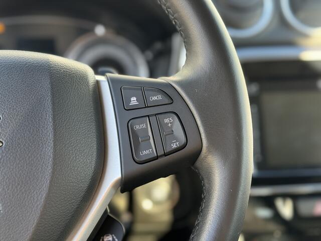 Suzuki VITARA 1.5 Hybrid Select * Stoelverwarming * Achteruitrijcamera *