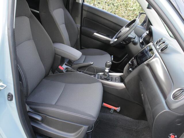 Suzuki VITARA 1.4 Boosterjet Select Smart Hybrid | ¤ 1500,- INRUILVOORDEEL!* | Snel rijden!