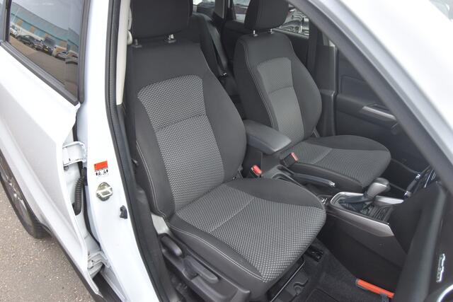 Suzuki VITARA 1.4 Boosterjet Select Smart Hybrid AllGrip , TREKHAAK , A UITRIJ CAM , CLIMATR , NAVI , CR CONTR , LMV 17 ,