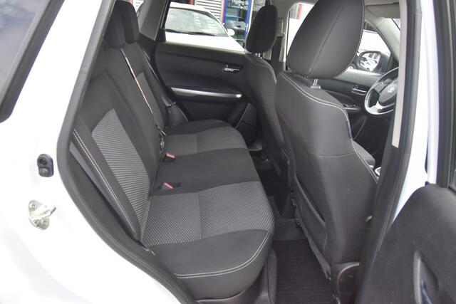 Suzuki VITARA 1.4 Boosterjet Select Smart Hybrid AllGrip , TREKHAAK , A UITRIJ CAM , CLIMATR , NAVI , CR CONTR , LMV 17 ,