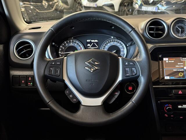 Suzuki VITARA 1.4 Boosterjet AllGrip Comfort | Trekhaak | Pano | 17" | Carplay | Camera | ACC | Dodehoek | Stoelverwarming | 100% onderhouden!