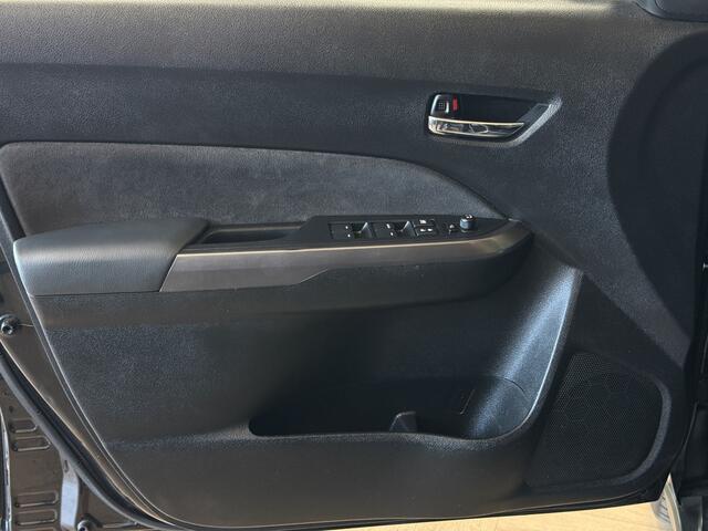 Suzuki VITARA 1.4 Boosterjet AllGrip Comfort | Trekhaak | Pano | 17" | Carplay | Camera | ACC | Dodehoek | Stoelverwarming | 100% onderhouden!