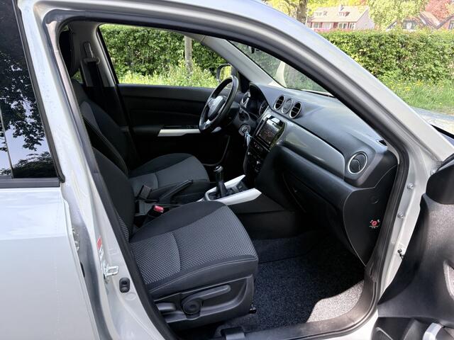 Suzuki VITARA 1.6i Exclusive (Navigatie, Camera) 138.000 Km